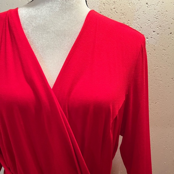 LANE BRYANT TOP, Size 14/16, Red Faux Wrap Top with Peplum and Tie Waist, NEW. - Picture 3 of 10